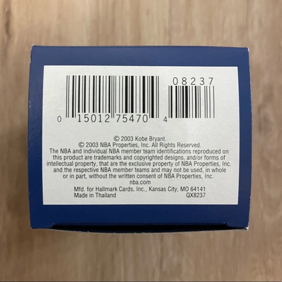 Hallmark Keepsake Kobe Bryant - Picture 3 of 3